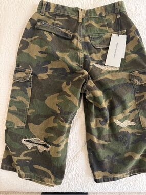 RETRO RIPPED CAMOUFLAGE CROPPED SHORTS BY SUPERMADE (never worn; tags on)